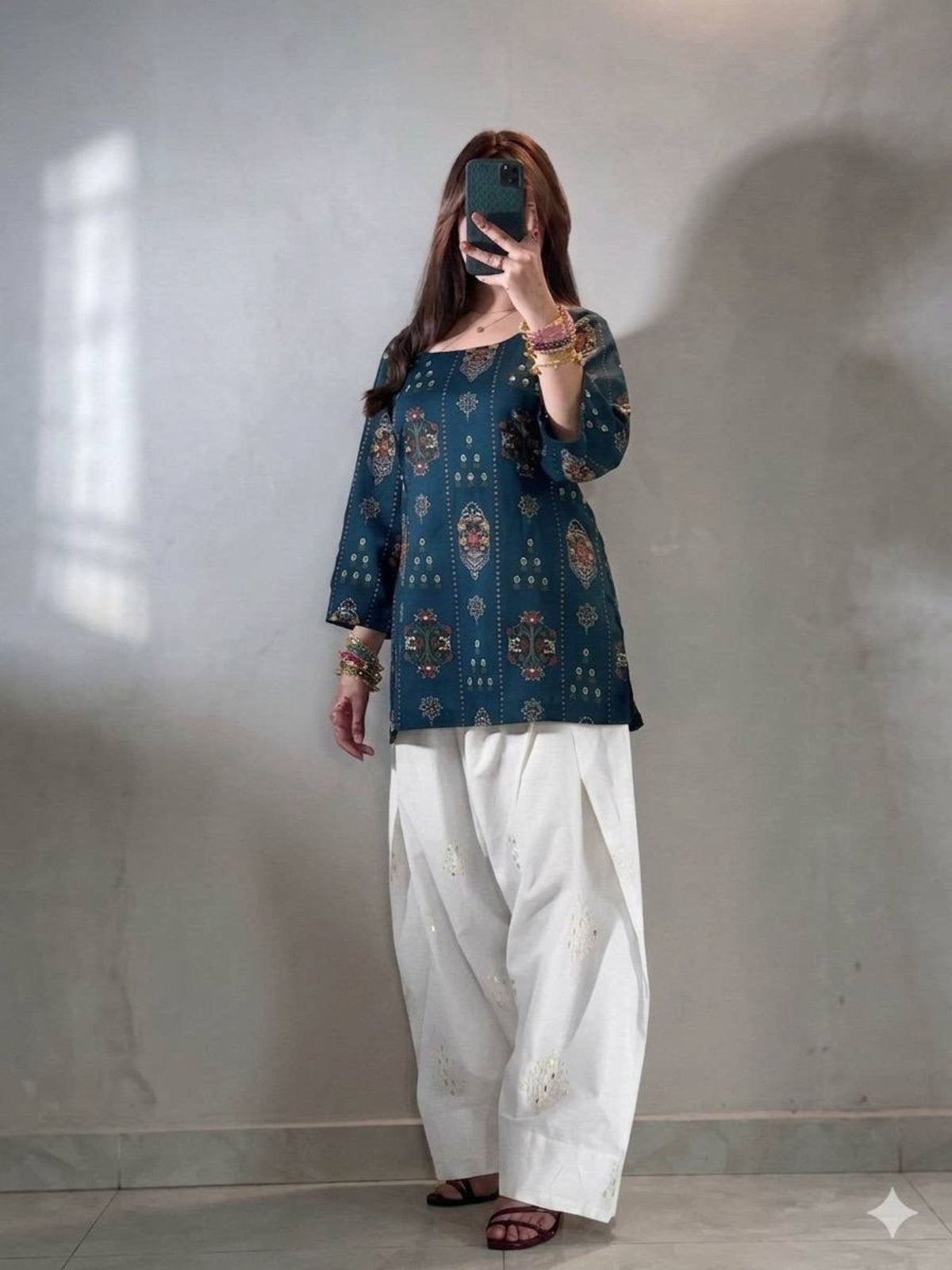 lookbook image shop_this_look_AVdw3f